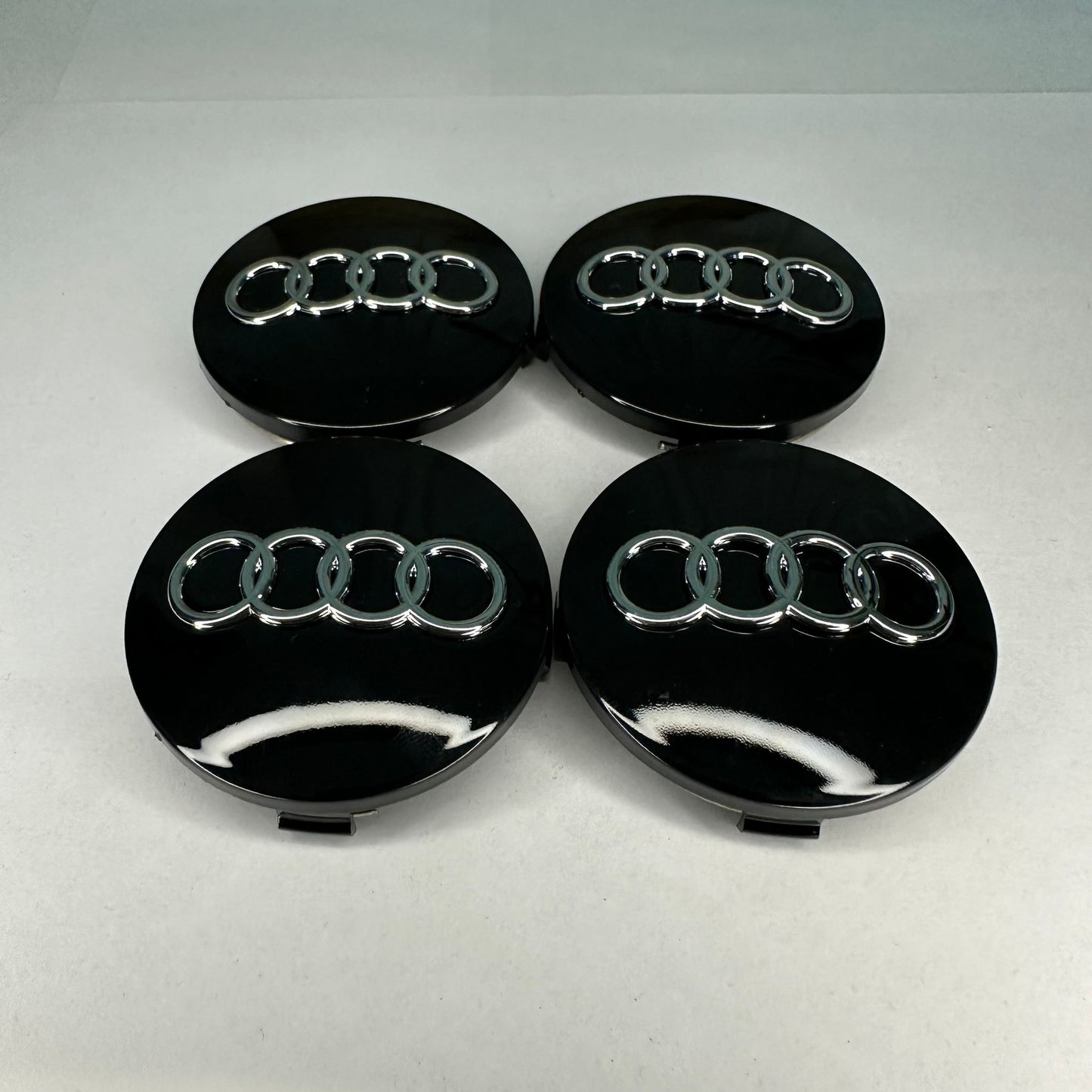 4x Audi kompatible Nabendeckel 60mm Schwarz