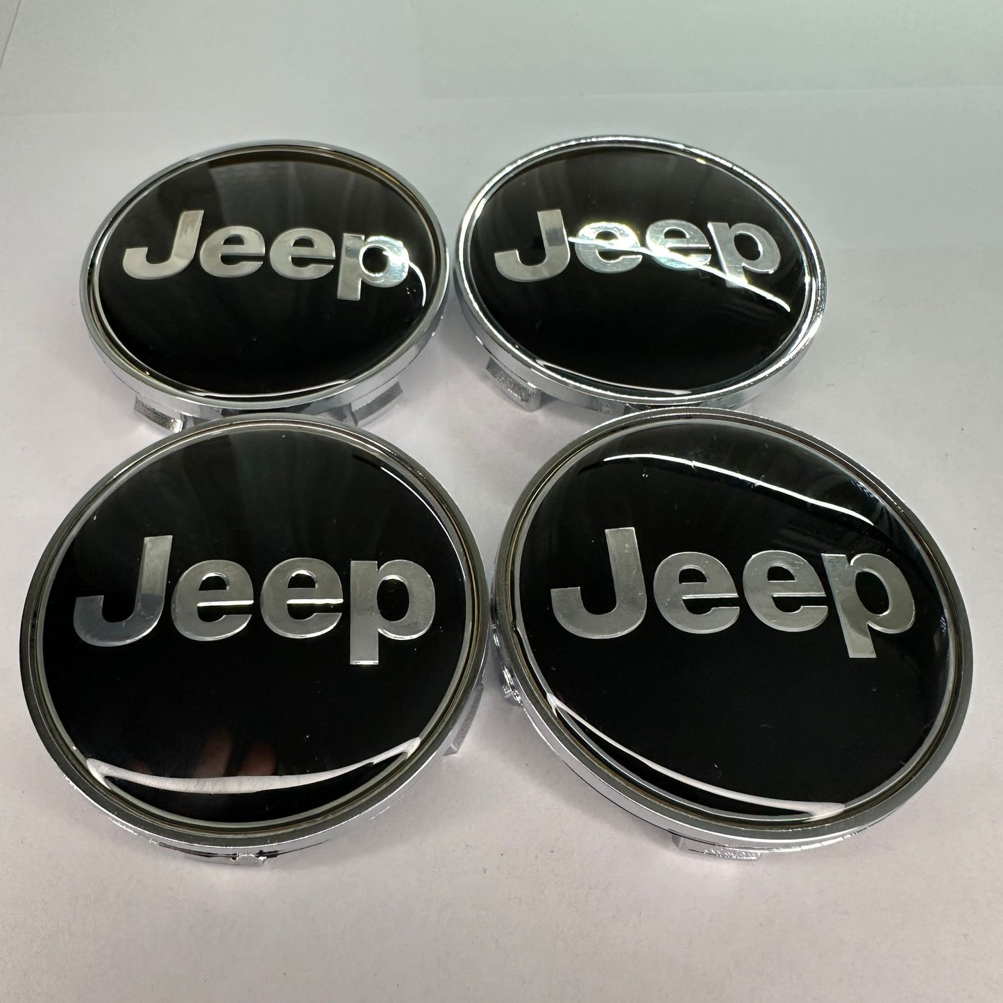 4x Jeep kompatible Nabendeckel 68mm