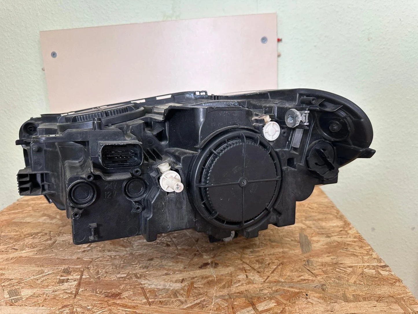 Original Scheinwerfer rechts Headlight BMW X1 F48